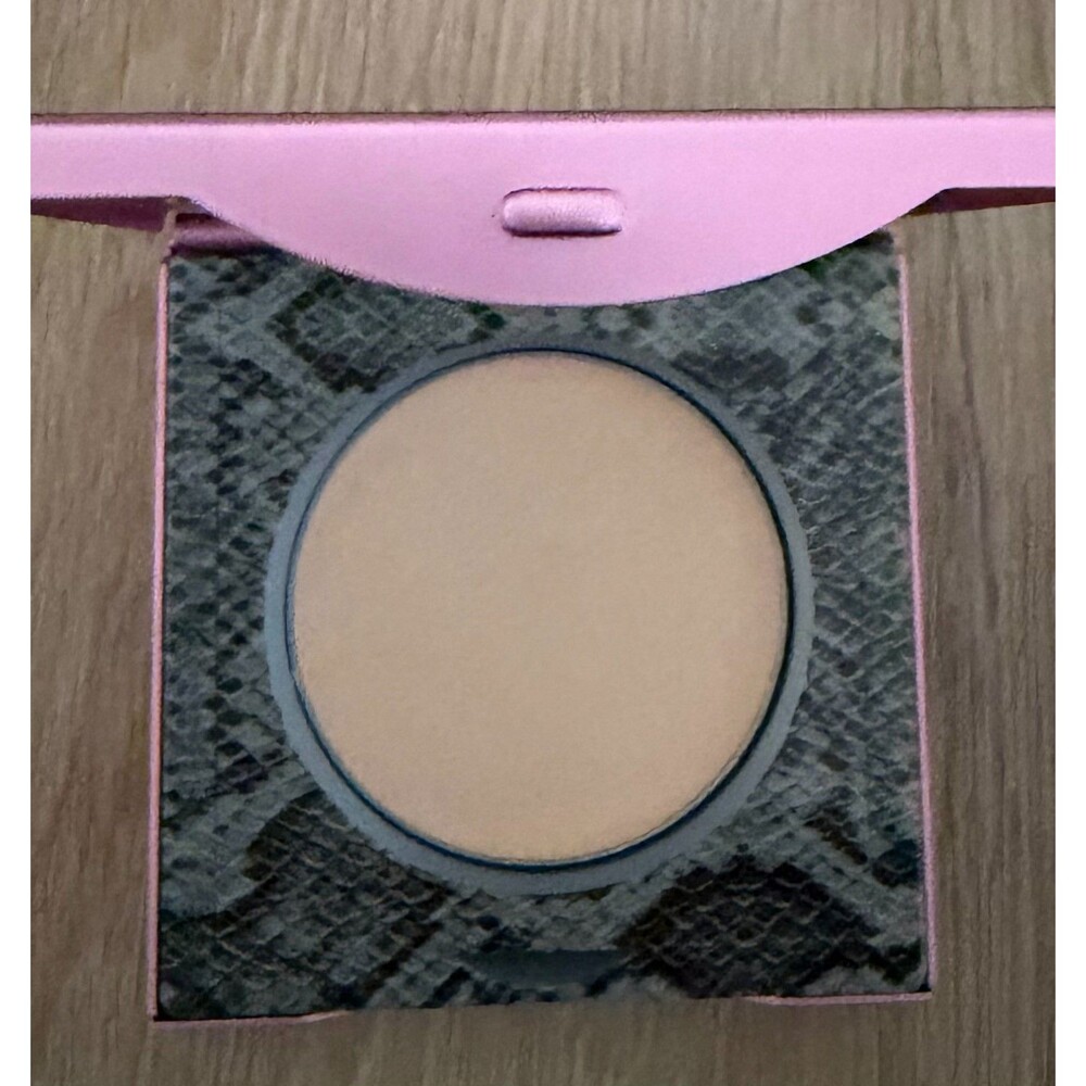 New Mally Luminizer  Heavenly  0.10 Oz Discontinued